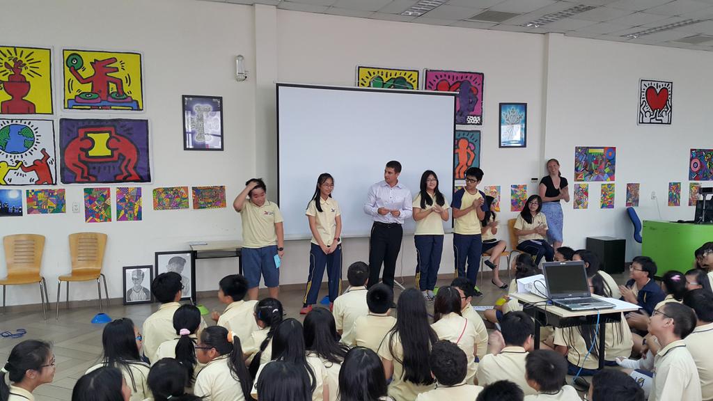 Quangn88143's tweet photo. We also honored two new Artist, Students that show great character, and new student council members! http://t.co/Ym1o05e1uB