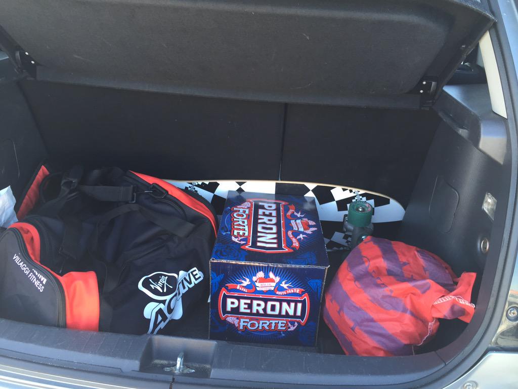 dlallad's tweet photo. Vuoi sapere di più su di lei? Guarda nel suo cofano! #carver #birraperoni #peroniforte #virginactive #urbanoutfitters http://t.co/EsOAaLOqeS