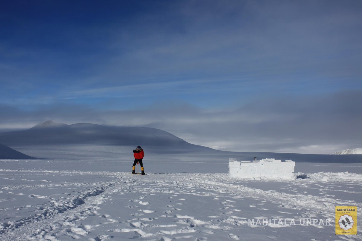 Hari ini akan ada cerita kt di puncak benua paling bersih di dunia,Vinson Massif mulai jam 7 nanti! pantau terus ya!