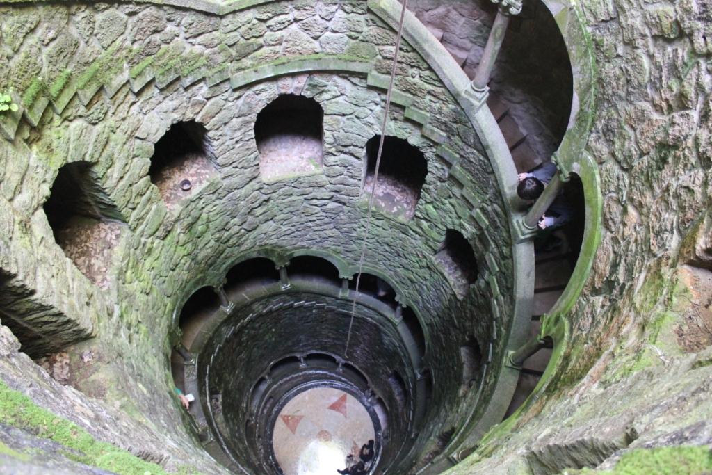 Кинта да Регалейра. Перевернутая башня масонов: Колодец Посвящения. #MuseumStairs for <a href="/rublevmuseum/">Музей им. А. Рублева</a>