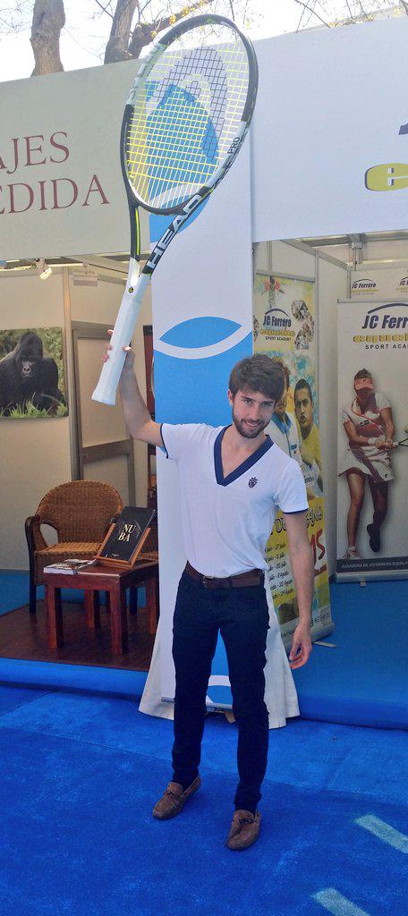 ncc_cortes's tweet photo. Con @Sergiruizsanch @joaosousa30 @AndreyRublev97 en el #bcnopenbs #tennis #torneogodo #bcn http://t.co/UPhM8ti6YZ