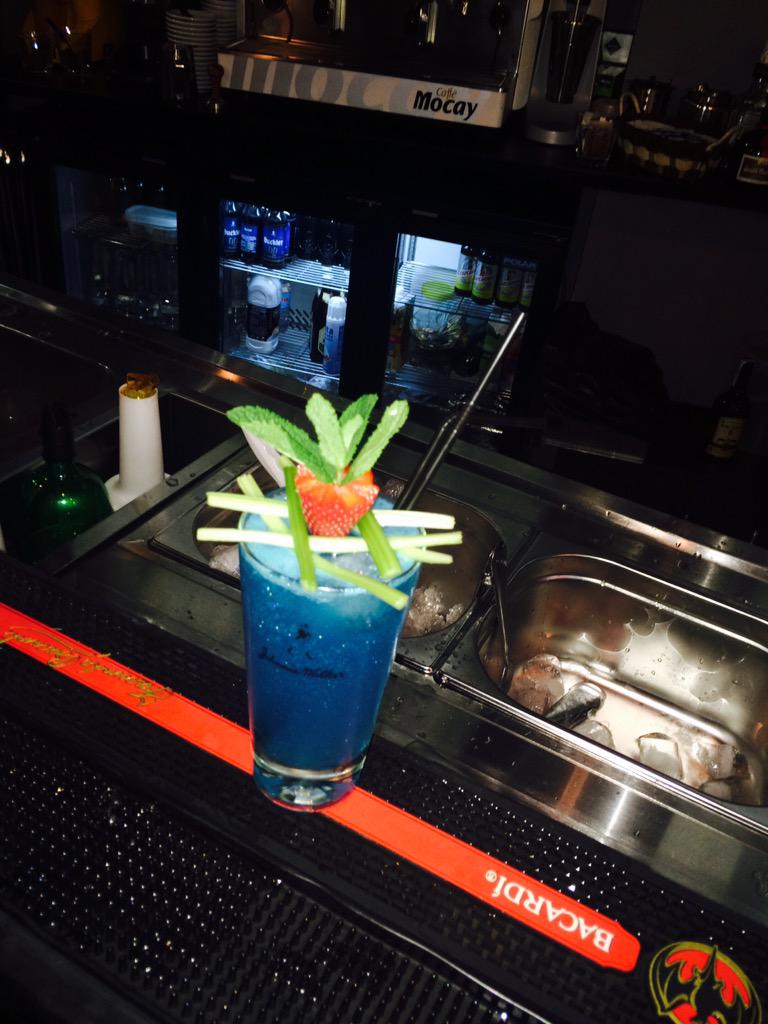 SeicentoAL's tweet photo. @WorldClass nuestro bartender Antonio Zappullo http://t.co/Y0u380fmRI