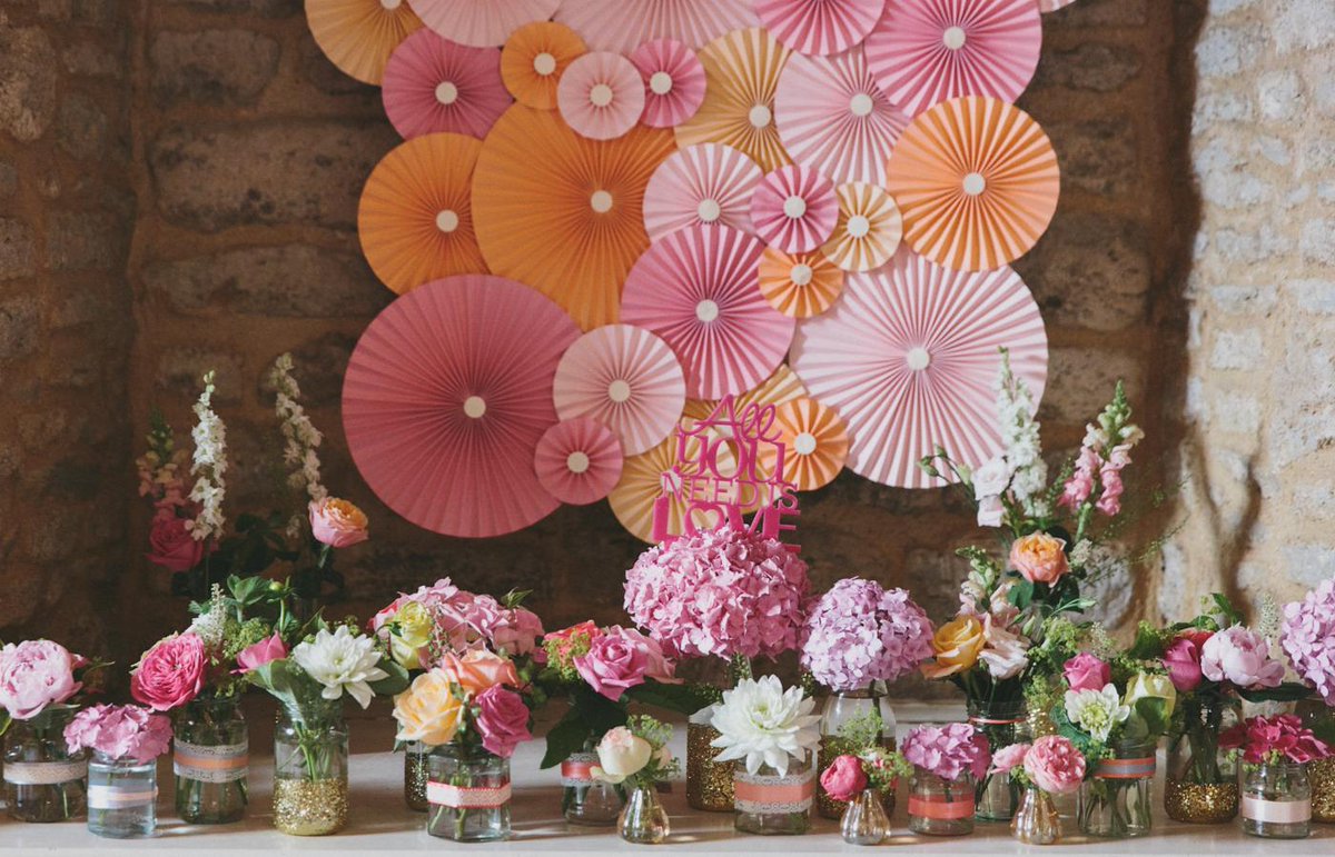 Perfect_Wedding's tweet image. How's this for a fabulous colour scheme!? Check out today's real wedding... bit.ly/1DNmKXJ