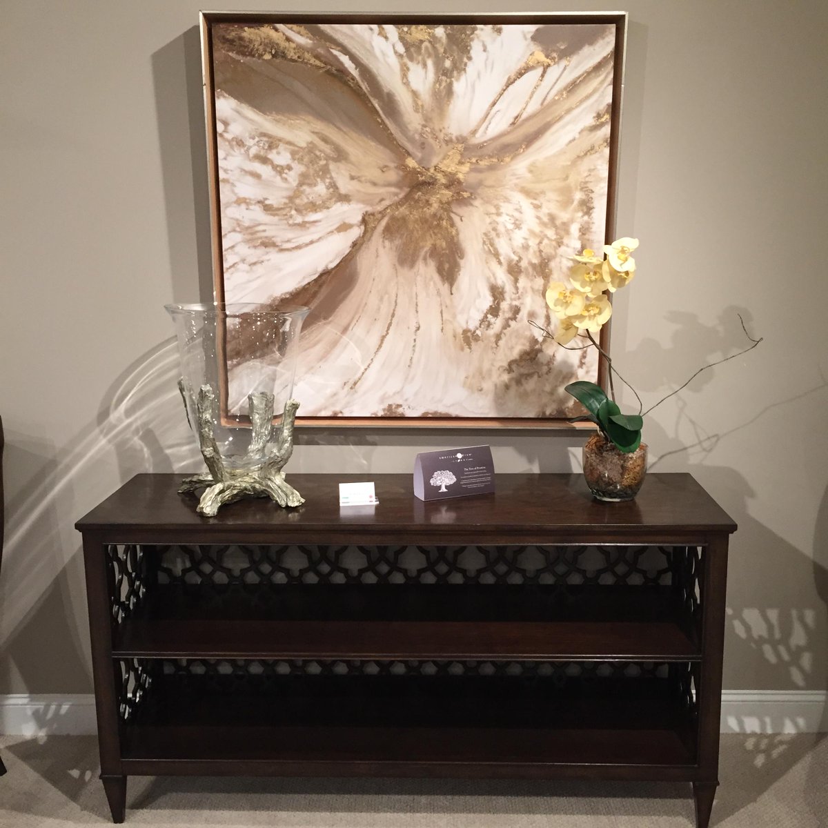 americandrew's tweet photo. Grantham Hall works with contemporary or traditional decor. Have you seen it in C926 of the IHFC? #hpmkt http://t.co/hXRzMerR5S