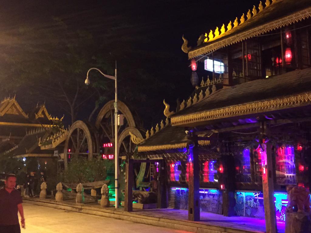 MLMcCoyEXP's tweet photo. XishuanBanna. China. Doing my ThANG! 3 #DesignThinking #ThemeParks #Leisure #Attraction #Destinations #MasterPlaning http://t.co/cL2RJYCk4u