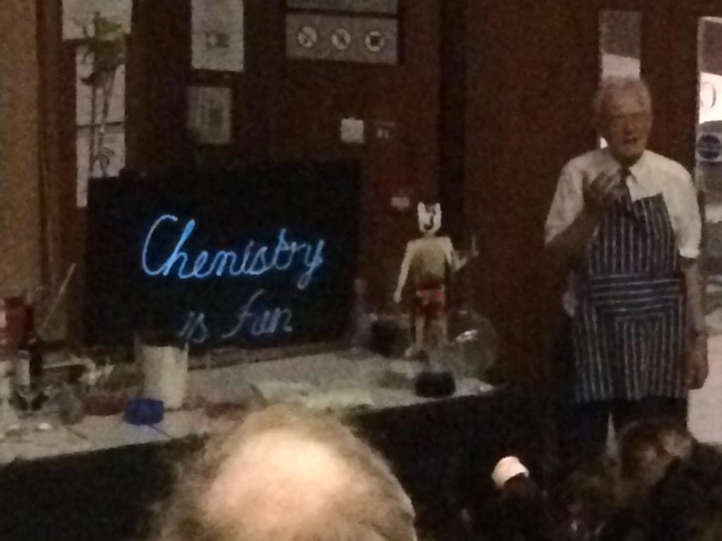 QMGSChemistry's tweet photo. Chemistry magic! Glowing, exploding and changing! Also frying eggs at -275 degrees... http://t.co/jyB9XcKwbo