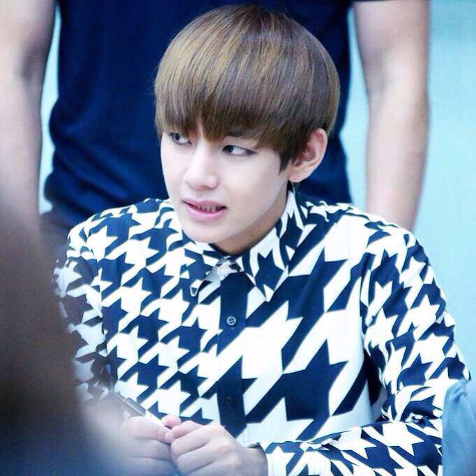BTS__30's tweet photo. @usakoKPOPLOVE 

うるさい〜？ 

うるさいとはなんだ k http://t.co/YG7OCbptpS