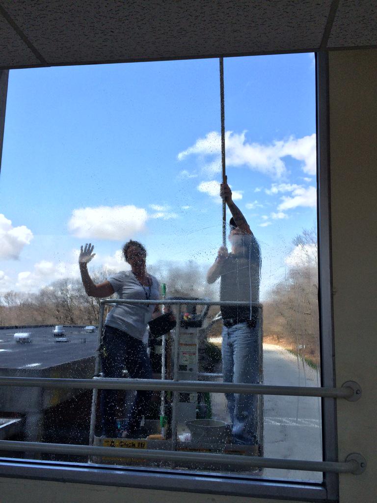 TollGatePride's tweet photo. No vacation for these guys!! Keeping TG clean. #thanksforallyoudo! http://t.co/7Zxn40PEAr