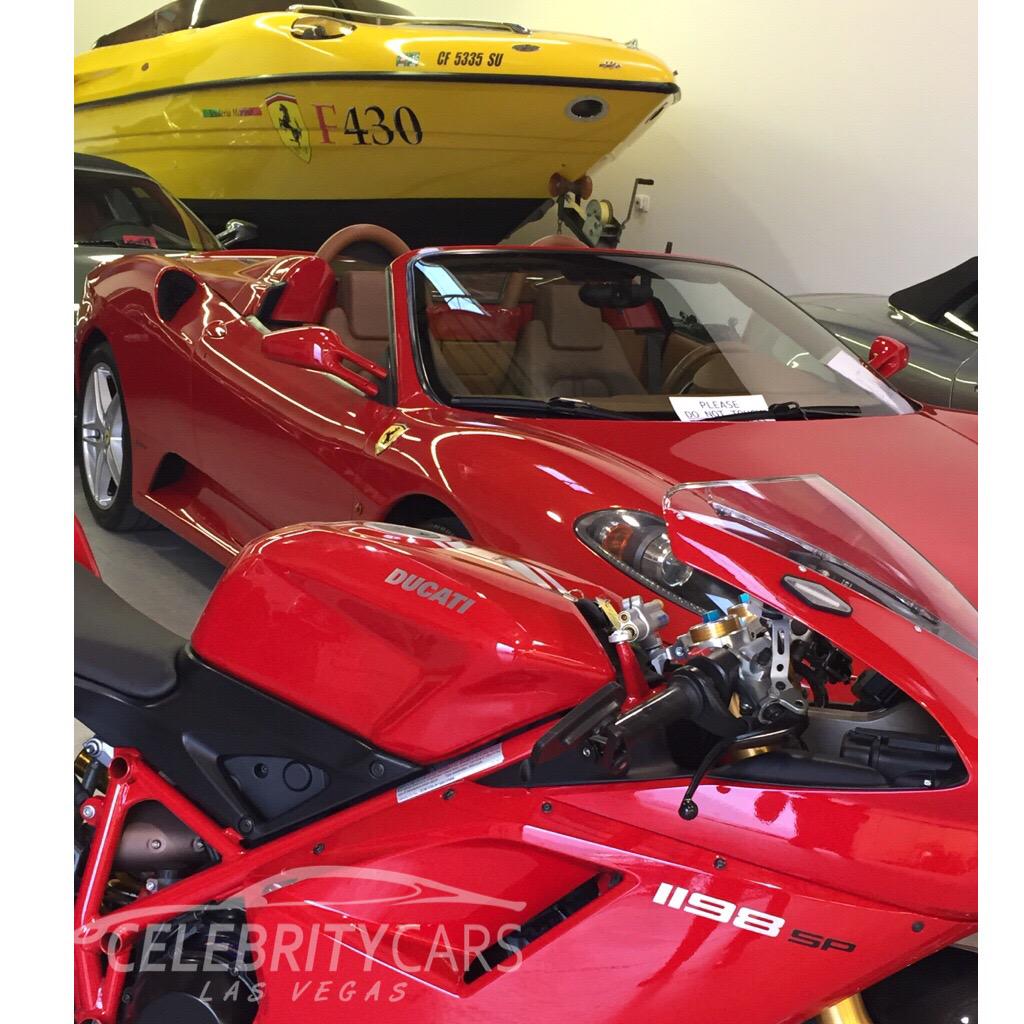 celebritycarsLV's tweet photo. 3 modes of italian transportation. #ferrari #ferrariboat #boat #celebritycars @zoltanbathory #ducati #1098 #f430 http://t.co/v5oixZEH9s