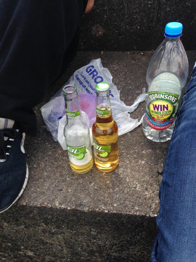 LURFC1's tweet photo. #3pmUpdate Weather - hot, Pitch - firm, Brewski's - cold, Keir - Loud http://t.co/kNCTNhBFim