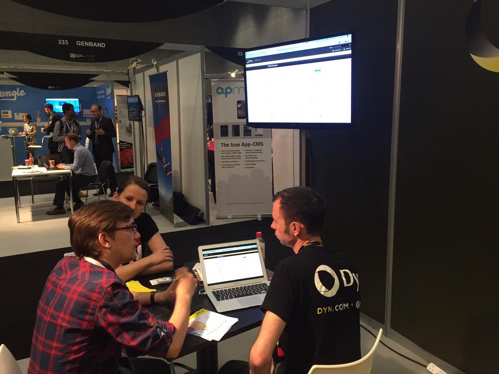 ian_pritchard25's tweet image. .@KatieGLambert and Chris Adam selling the dream! #InternetPerformance #AppsWorldDE