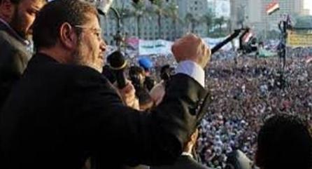 مجلة أمريكية: ثورة مصر بالمقلوب ..بعد سجن الرئيس مرسي.. ثورة يناير عادت من حيث بدأت