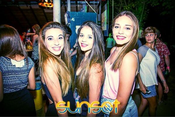 Sheilitabaez's tweet photo. @nooelyez @Tamarajuste ¿Puedo? http://t.co/Qzz9VZ1YwY