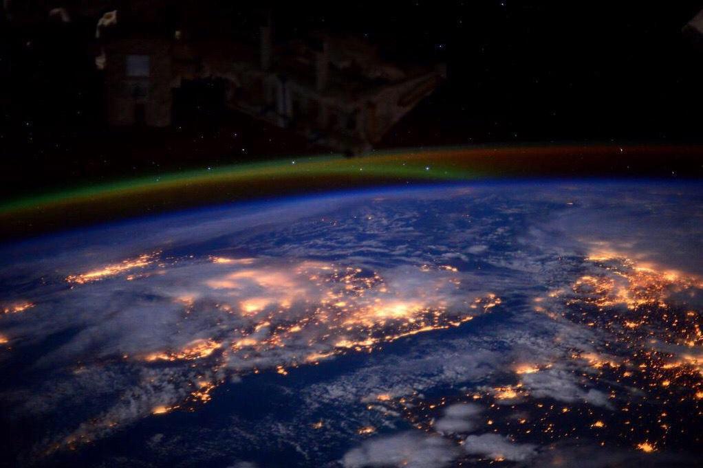 BhamUpdates's tweet image. Happy Earth Day - The United Kingdom and Aurora Borealis from the International Space Station (Image: @AstroSamantha)