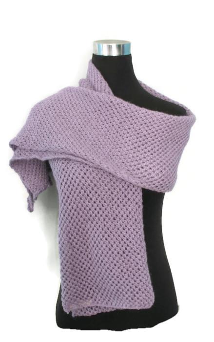 Beautiful lace wrap in lilac silk yarn!  Where would you wear this? etsy.com/uk/listing/218…