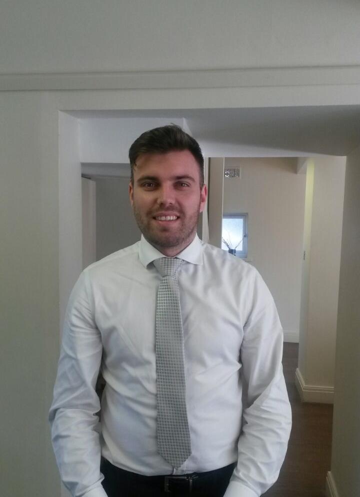 AMSunningdale's tweet photo. A huge welcome back to Ricky Wotton to our #Sunningdale office. http://t.co/9Bk3WddR1I