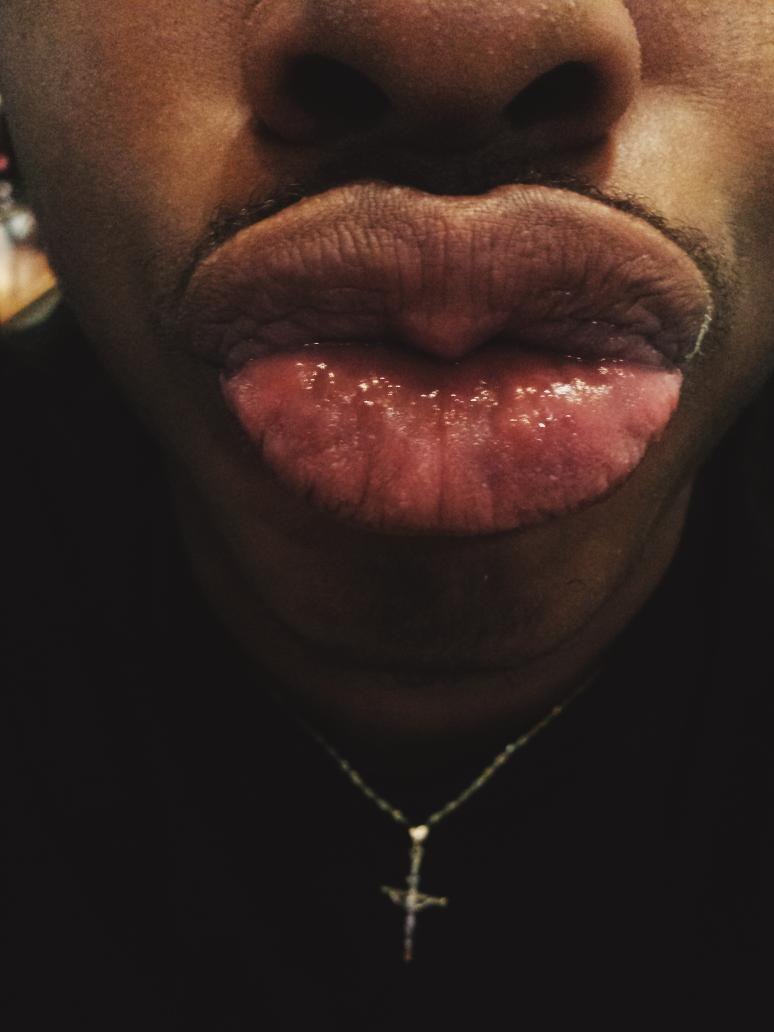 MrWeedies's tweet image. #kyliejennerchallenge #noglassneeded #allskill 😂💀