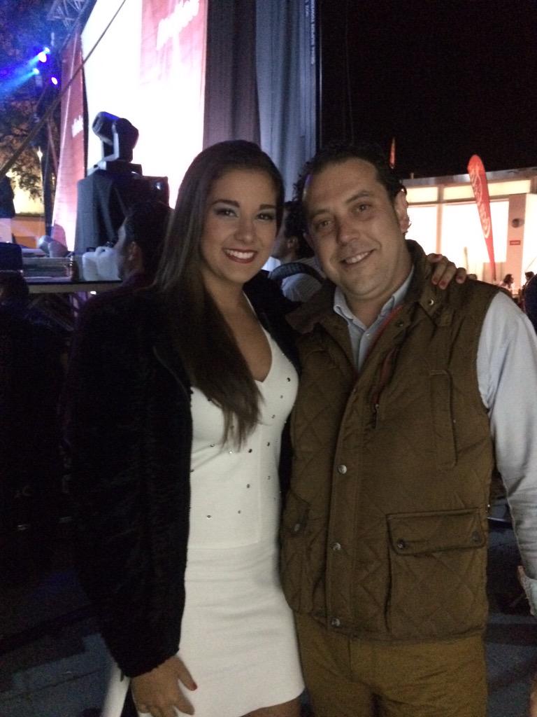 ChicoSeat's tweet photo. Con @marinagh22 en la gala radiolé palma del río http://t.co/pufGgBHYao