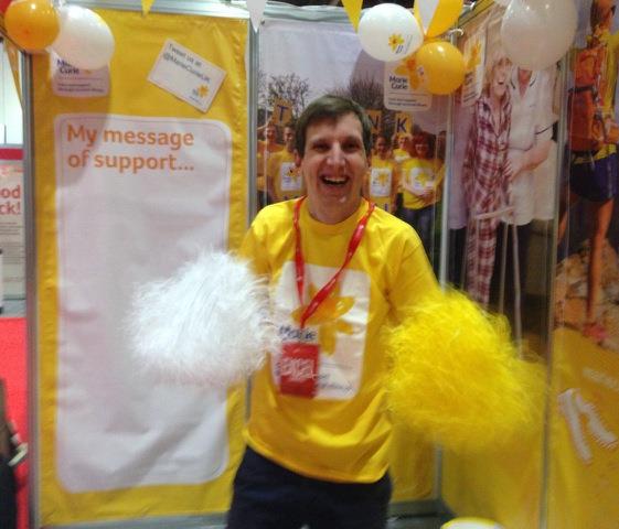 Live at the London Marathon expo. James with pom pom's. Come &amp; see us on stand 282 &amp; tweet us your #kitpic