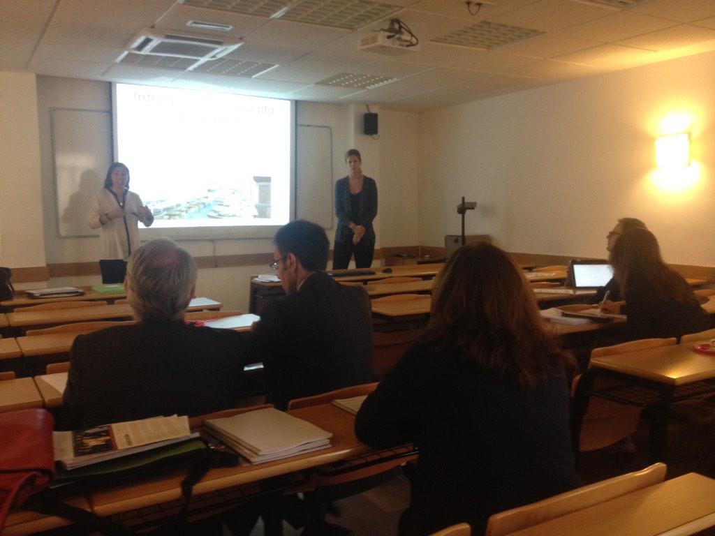 Univ_Villanueva's tweet photo. Alumnos del área de Empresa exponen sus proyectos y realidades empresariales como Trabajos Fin de Grado. http://t.co/8l6hGPWtKN