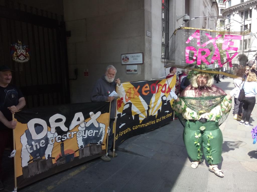 londonmining's tweet image. #DraxFacts: Drax gets £660M in public subsidies fr/ @DECCgovuk AND is the biggest carbon emitter in the UK! #AxeDrax