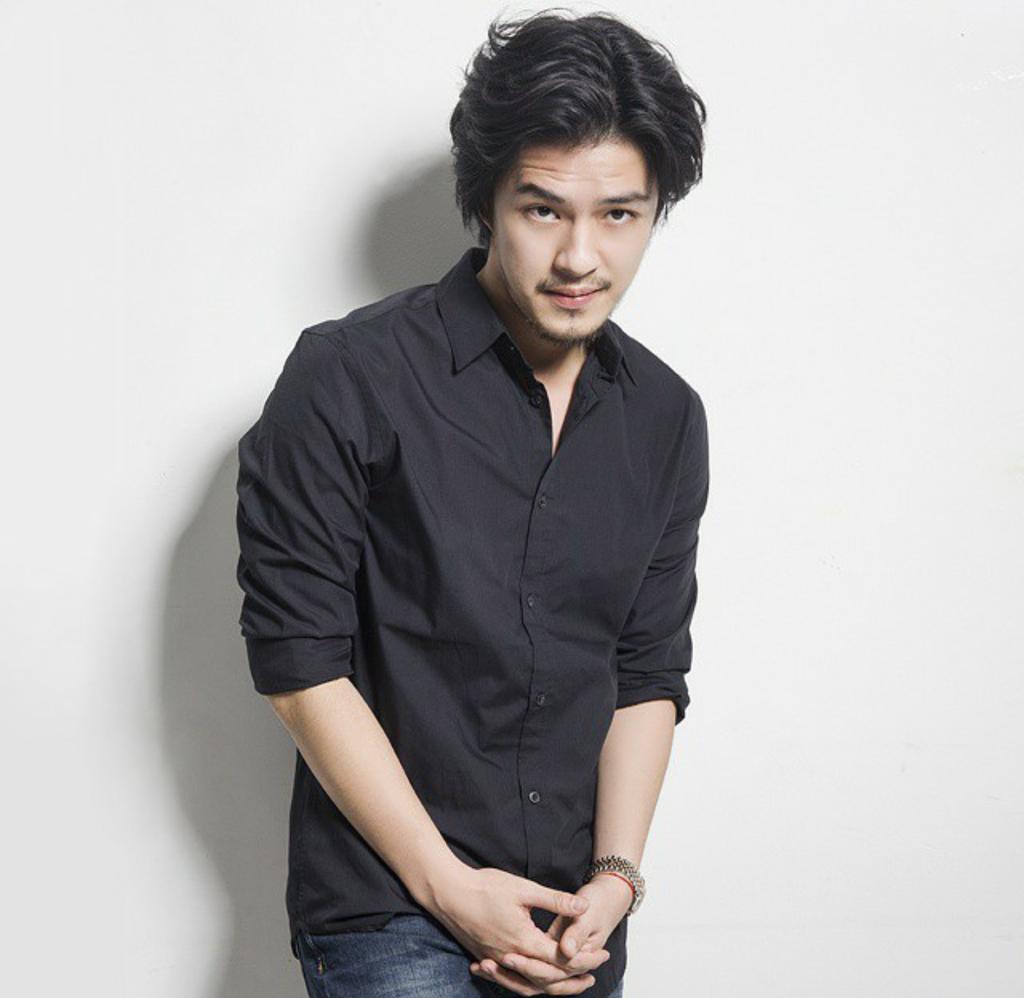 Winnaddict's tweet photo. @MorganOey akan berperan sebagai Max di @FilmMelbourne! kira-kira siapa Laura nya ya? :) #FilmMelbourne http://t.co/awhMF13Wfp