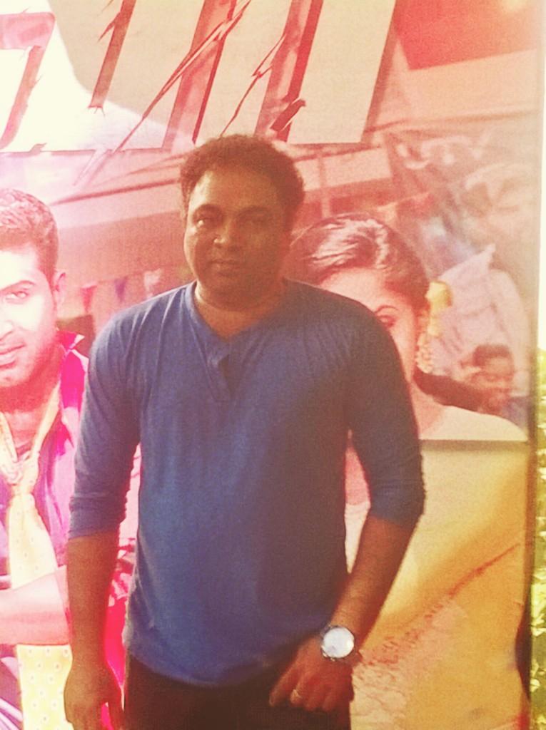VaaTheFilm's tweet photo. Actor/choreographer kalyan in @vaathefilm @arunvijayno1 @KarthikaNair9 @actorsathish @donechannel1 #vaa http://t.co/QLEel7TTmm