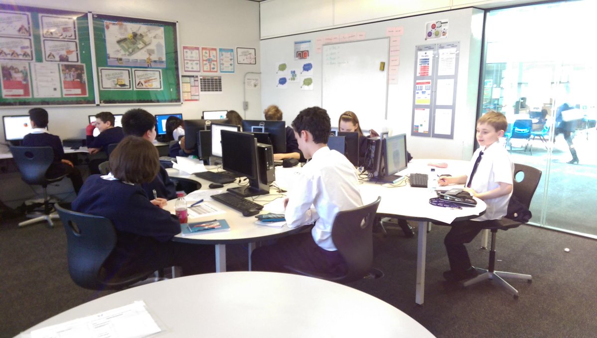 ilondonacademy's tweet photo. #StarsOfLondonAcademy Digital Creativity at its peak
#FacultyofComputerScience @ilondonacademy @DellUK @Paddymcgrath http://t.co/nd9HGV8h67