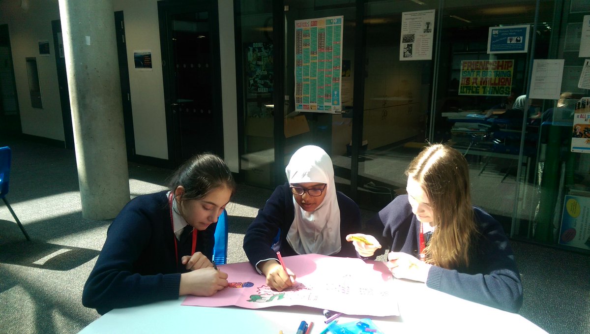 ilondonacademy's tweet photo. #StarsOfLondonAcademy Digital Creativity at its peak
#FacultyofComputerScience @ilondonacademy @DellUK @Paddymcgrath http://t.co/nd9HGV8h67