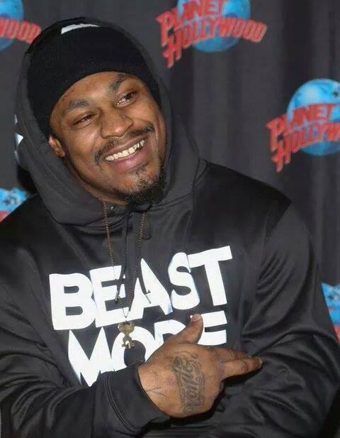 Give me a big beautiful happy birthday shout out to happy birthday Marshawn Lynch 
