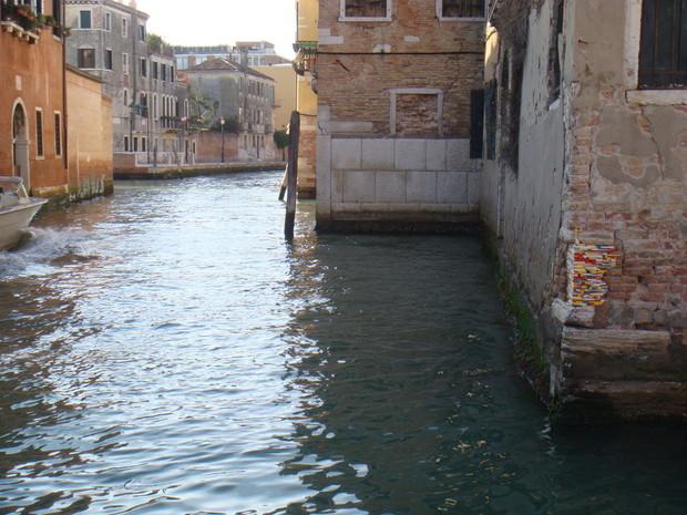 FedericoTaddia's tweet photo. Anche Venezia restaurata con i Lego!
Il colorato progetto di Jan, su @la_stampa di oggi.
http://t.co/aM5JOktAay http://t.co/wG2b5c2MBW