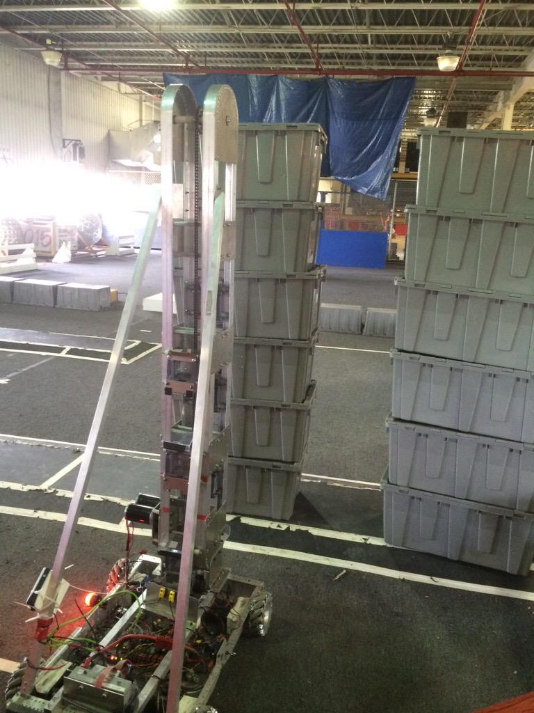 Getting some last minute practicing in before for we leave for St. Louis! #omgrobots #FIRSTChamps