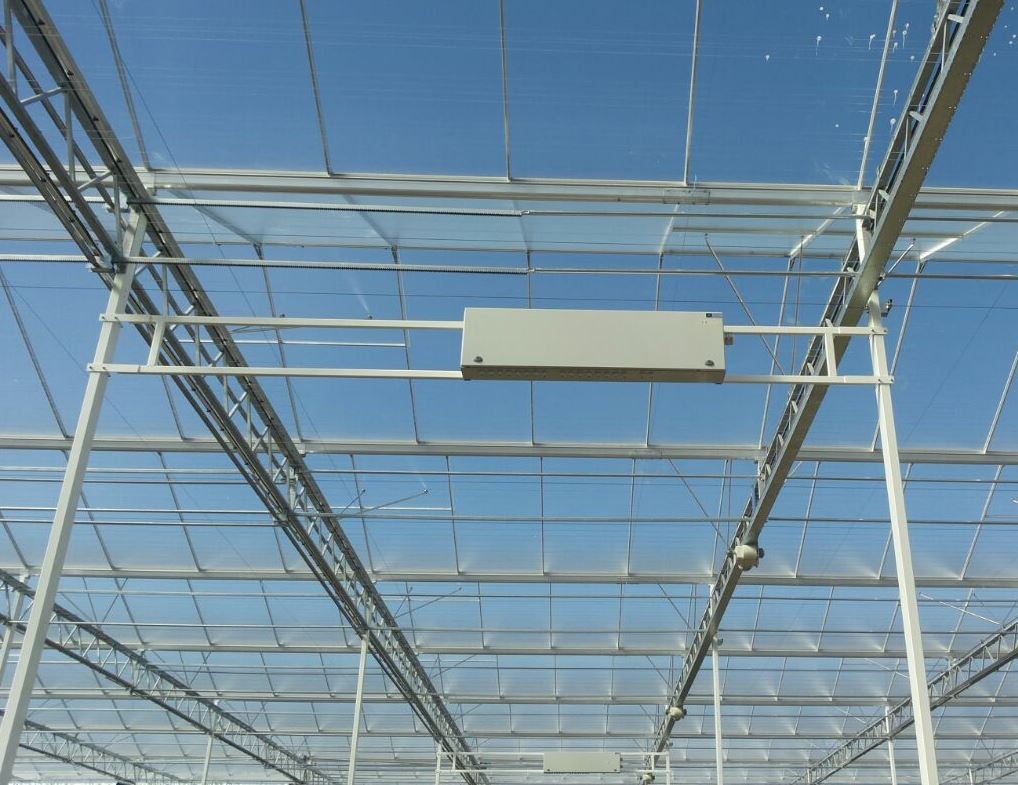 bwinstallaties's tweet photo. Weer een hoogtepuntje! Alle groeilichtpanelen hangen bij van Uffelen Flowers. http://t.co/fUDO97tYVX