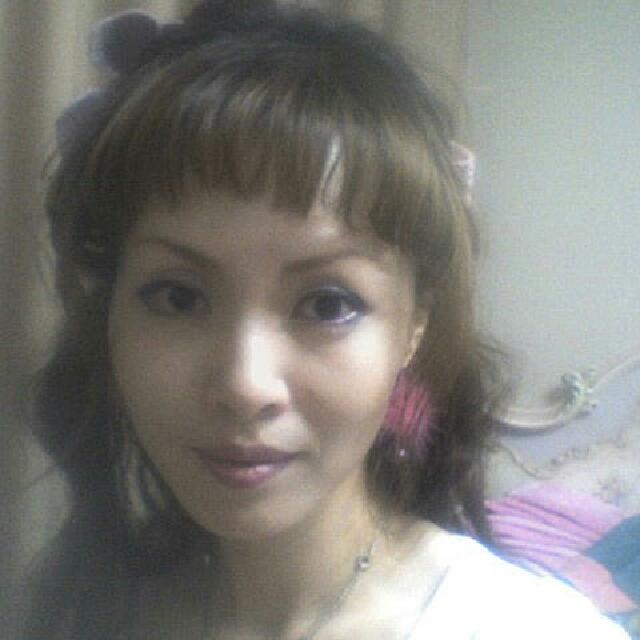 esthersusan's tweet photo. 대한민국  첫 여성대통령이시며!아버님박정희대통령!육영수여사님의 영예 십니다!자랑 스럽고 지금 이시간도 열심히 일하시고 전 어릴쩍 만나뵌적이 있어서 우리나라도 선진국으로 가려면 여성 박근혜대통령님 믿어주세요! http://t.co/BH2KpUyQ0n