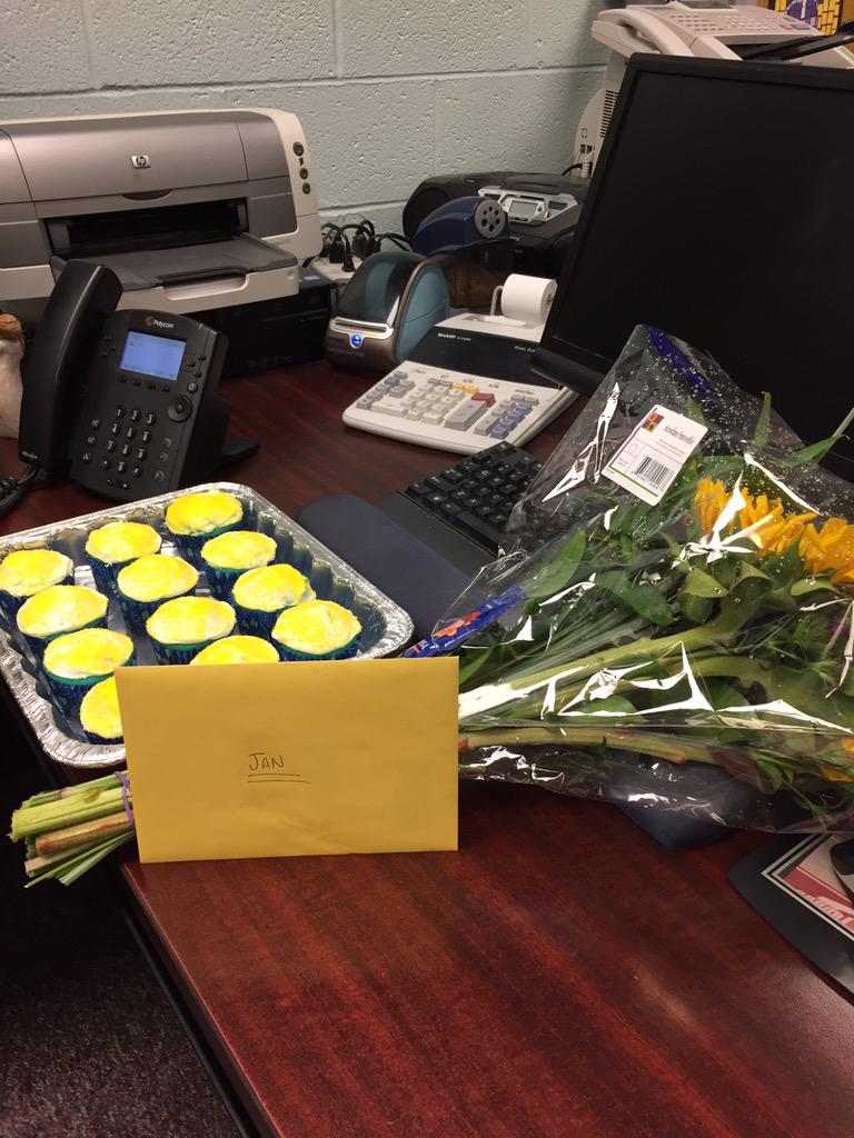 Happy administrative assistant day!!