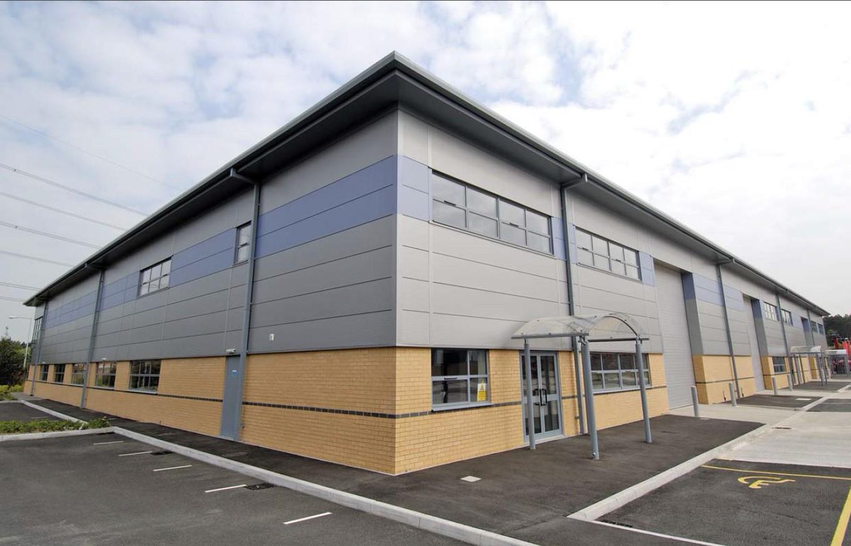 craigchadwick11's tweet photo. @bigHead_BF Brand new facility in Verwood, Dorset. http://t.co/hNC2aPqfwh http://t.co/lXWuS9TOnU