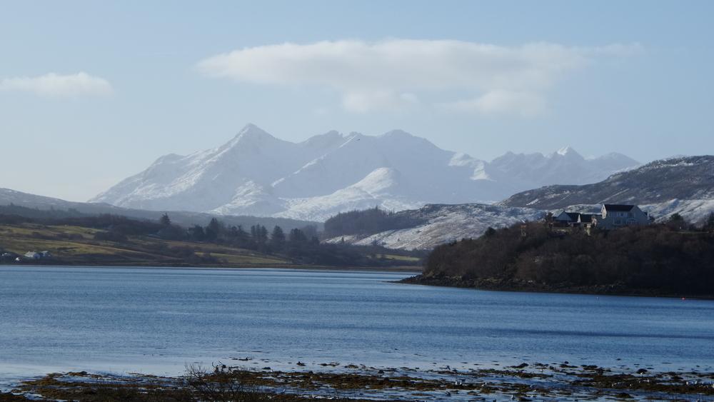 You don't get views like this everyday Travel #Scotland - Stay @syhahostelling coolplaces.co.uk/blog/2015/4/22… <a href="/robinmckelvie/">Robin McKelvie</a>