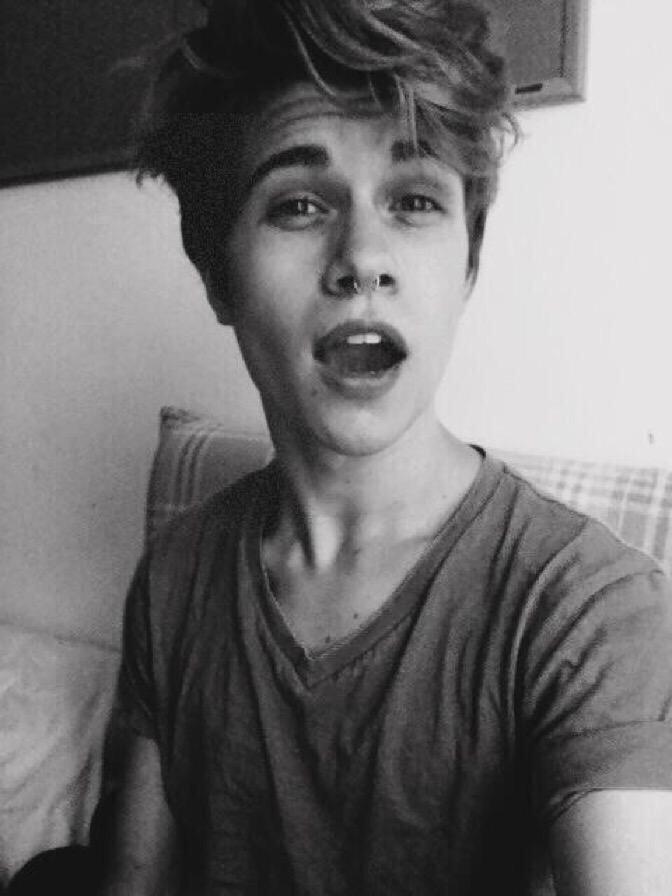 Josbtfgdr's tweet photo. // http://t.co/TXeNM3Owla
