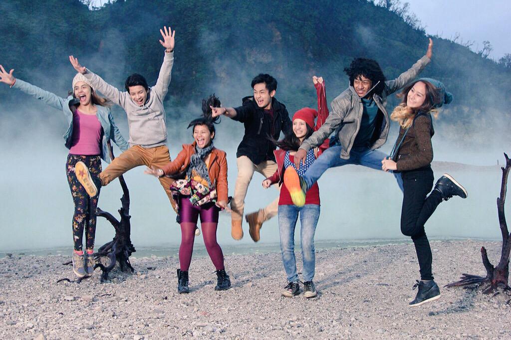 cassandrasleee's tweet photo. Skrg boleh mention bukti BC, SMS and mention ajakan nonton RAIN Ya. Kita Mulai Opfoll nya http://t.co/txQ0rHK3cu
