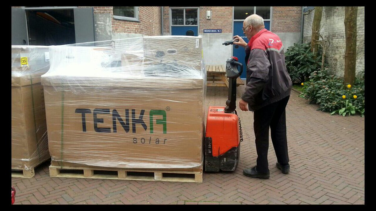Klompenfabriek goes green: groene stroom onder de schoorsteen... klompenfabriek.nl/nieuws