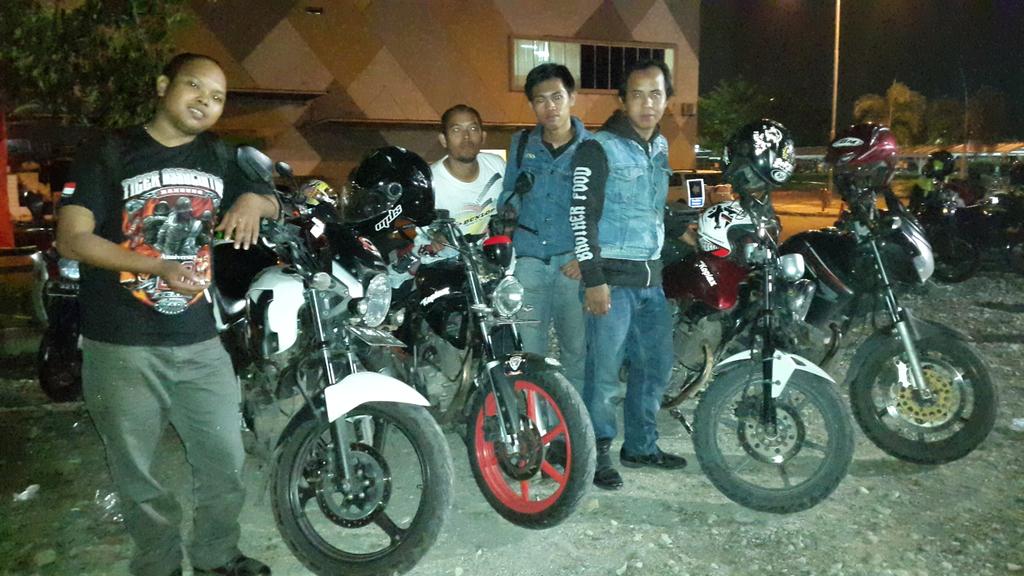 arif_cadel's tweet photo. Maung priok http://t.co/hrBaIpBdb0