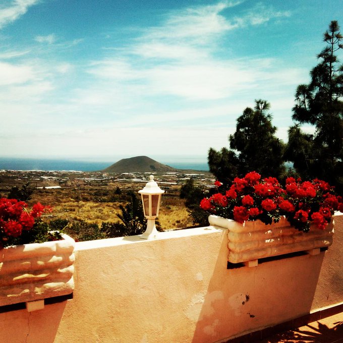 Shooting in the paradise! ❤ #Tenerife #DiaDeLaTierra http://t.co/xdA4U2mcOw<a href="/tag/tenerife"class="tags">#Tenerife</a><a href="/tag/diadelatierra"class="tags">#DiaDeLaTierra</a>