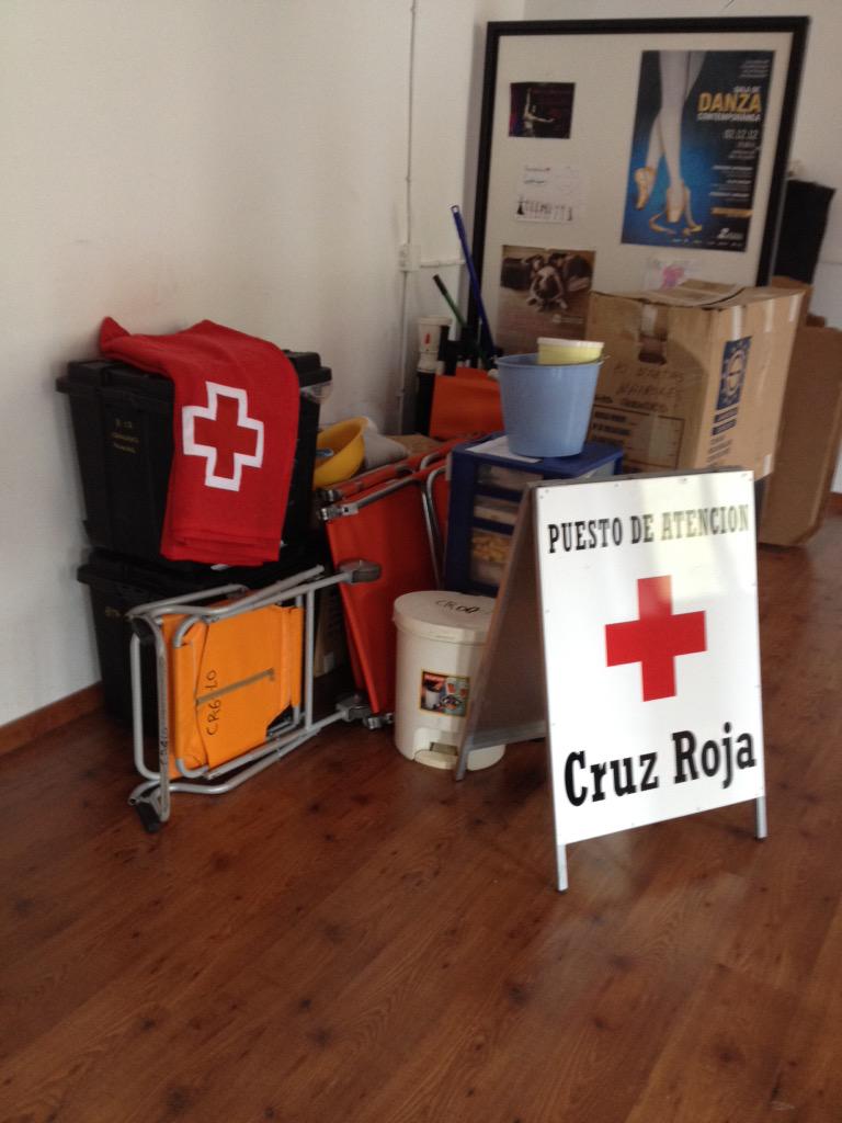 CruzRojaRioja's tweet photo. Material para la #Valvanerada2015 en sus puestos: Tricio, Baños, Anguiano y Valvanera http://t.co/IOIJU6G4SJ