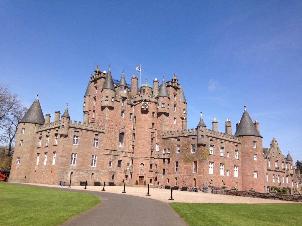 Glamis Castle in the sun today! <a href="/GlamisCastle/">Glamis Castle</a> <a href="/welcomescotland/">Welcome to Scotland</a> <a href="/VisitScotland/">VisitScotland</a>