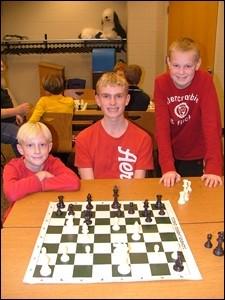 SocialRugratsSA's tweet photo. Family Chess Night TOMORROW @mysapl #kids http://t.co/hWNixioM4V http://t.co/8PZhGXxjYd