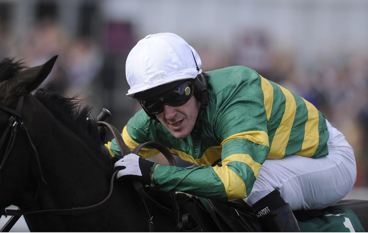 AP McCoy expected to have his last ever ride on Box Office in the bet365 Handicap Hurdle on Saturday. #bet365Finale