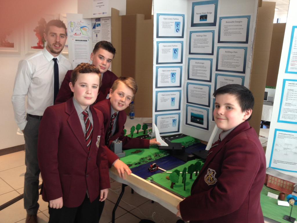 StPauls_Tech's tweet photo. Brilliant effort by the boys. Joint first. #STEM #UpStPaul's http://t.co/X3bBU1KL95