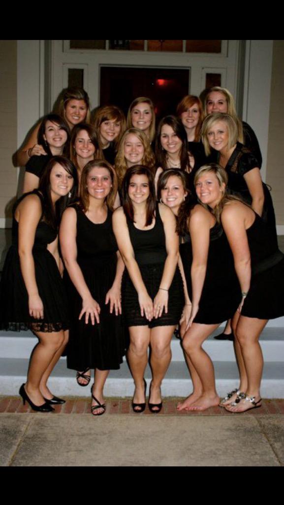 taypaigecox's tweet image. Such good little memories 💛💕💙 #spring10