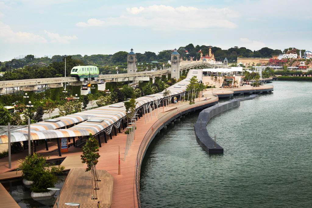 TODAYonline's tweet image. Sentosa set to become a testbed for smart solutions like drones, driverless cars. Full story: tdy.sg/1HUySJf