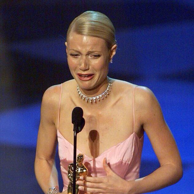 Hey_Syri's tweet image. When your tweet gets more than 20 retweets